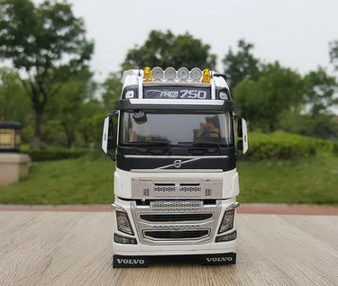1811-04 Tracto Camión FH16 750 3-Axle Escala 1:32 (Modelo Descontinuado) - KATZER